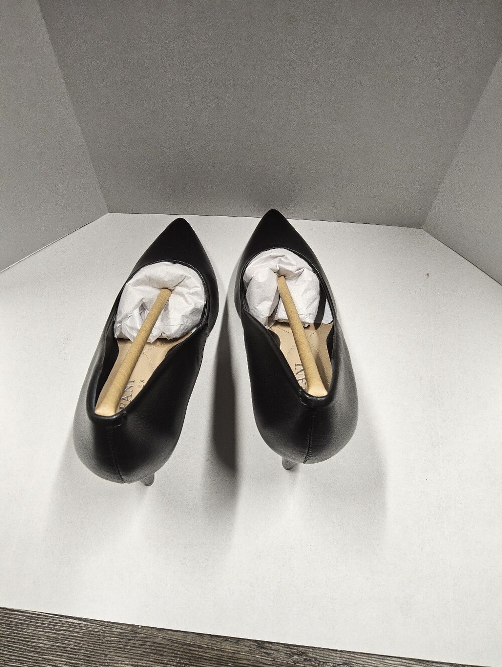 Customer Return Size 5M Alfani Black Leather Pointed-Toe Women’s Pumps - Picture 4 of 8